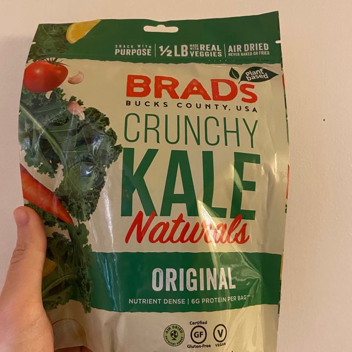 photo of Brad’s Plant Based Crunchy Kale Chips shared by @miaomiao9991 on  01 Feb 2021 - review