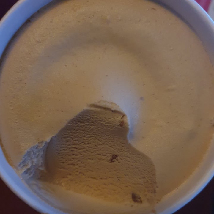 photo of Breyers Caramel&pecan flavour ice cream shared by @bluedragonbee on  20 Jun 2021 - review