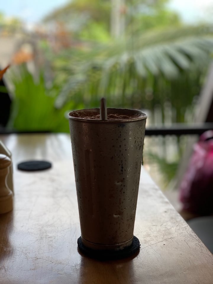 photo of NEON PALMS Chocolate thick shake (soy) shared by @peasfulpea on  06 Jul 2019 - review