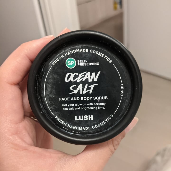 review photo of LUSH Fresh Handmade Cosmetics Self-Preserving Ocean Salt shared by @anacvlcnt on 26 Oct 2021 - review