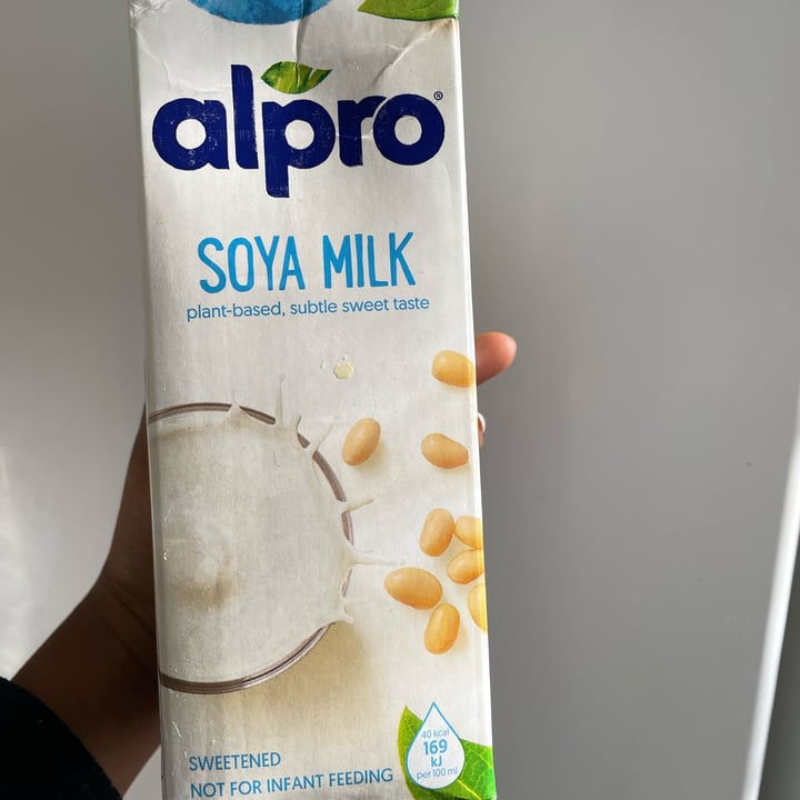 review photo of Alpro Soy Milk Plant Protein 25g shared by @hungryheli on 14 Jan 2022 - review