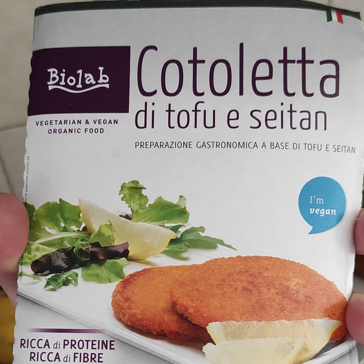 photo of Biolab Cotoletta di tofu e seitan shared by @edvige83 on  30 Apr 2022 - review