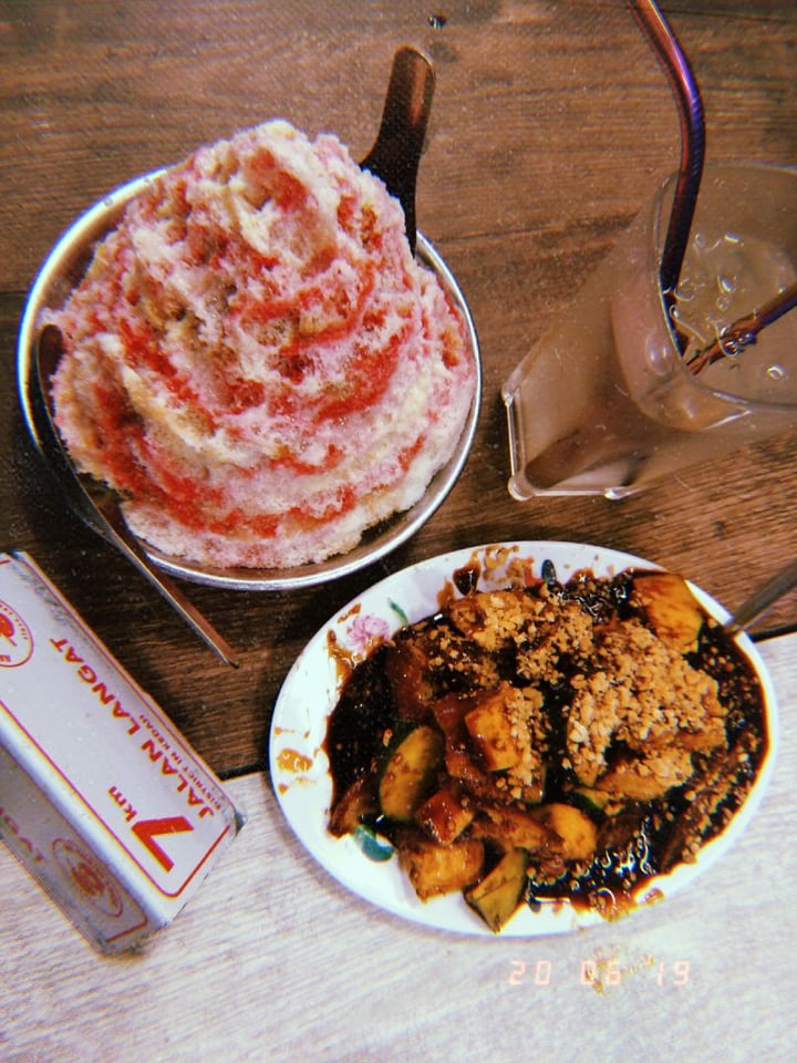 photo of Ah Cheng Laksa Sunway Velocity Ah Cheng ABC & Fruits rojak shared by @sreejhanani on  03 Jul 2019 - review