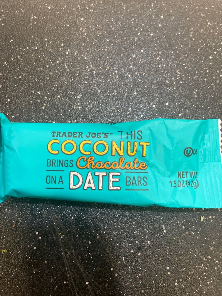 photo of Trader Joe's Trader Joe's Coconut Chocolate Date Bar shared by @rsaifer on  02 Jul 2022 - review
