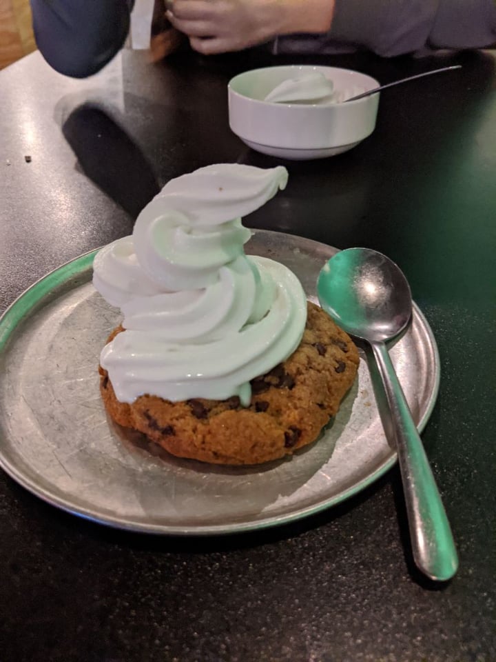 photo of Valiant's Barrie Cookies N Cream shared by @reubensandwich on  29 Jan 2020 - review