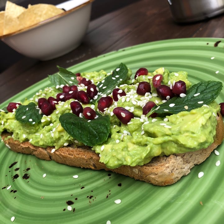 review photo of Orenda Avo toast shared by @nairialexandrian on 08 May 2021 - review