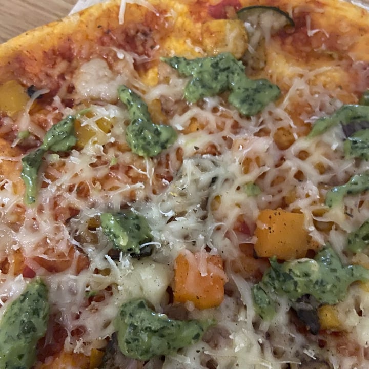 review photo of Pick n Pay Basil Pesto Veggie Pizza shared by @luigif on 13 Dec 2021 - review