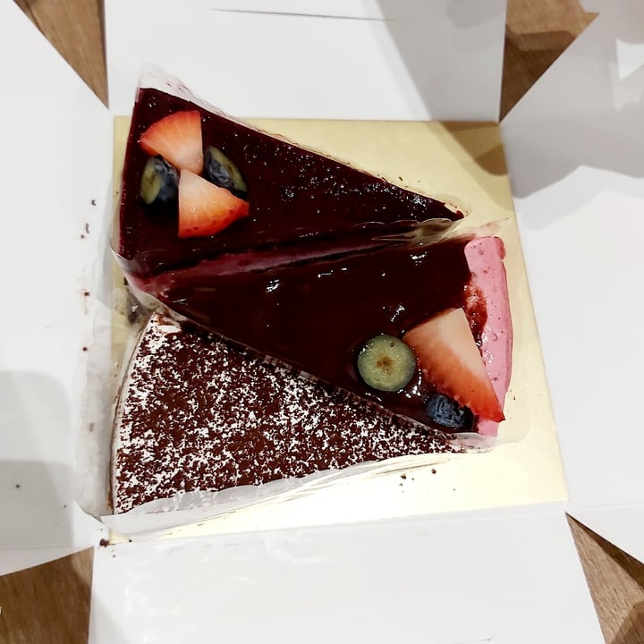 photo of Locaba Vegan Dark Choc Raspberry Cake shared by @herbimetal on  09 Dec 2021 - review