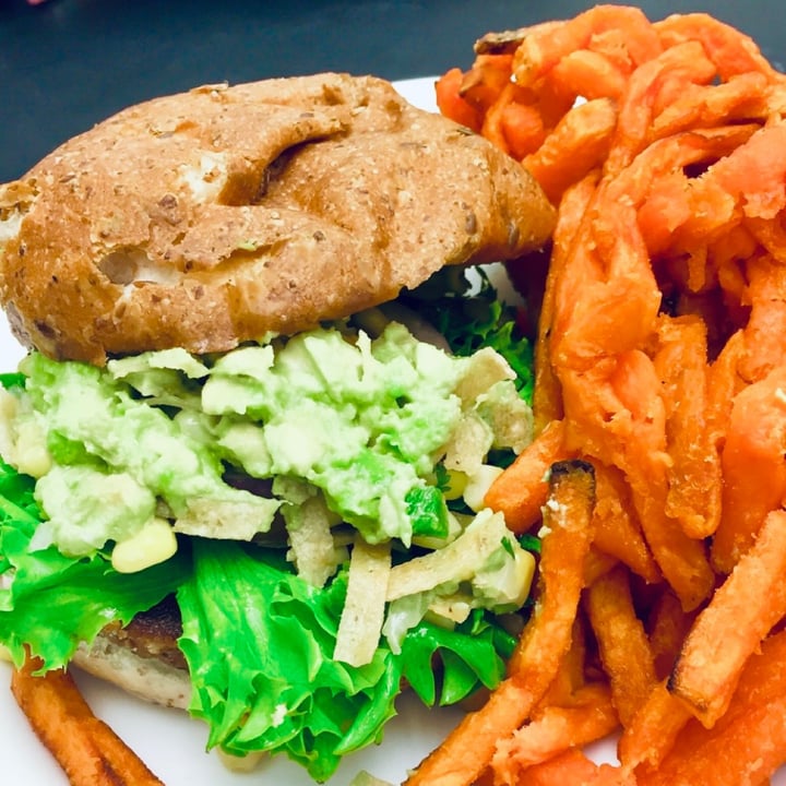 photo of Beatnic The Guac Burger shared by @veganfoodcrazy on  07 Oct 2020 - review