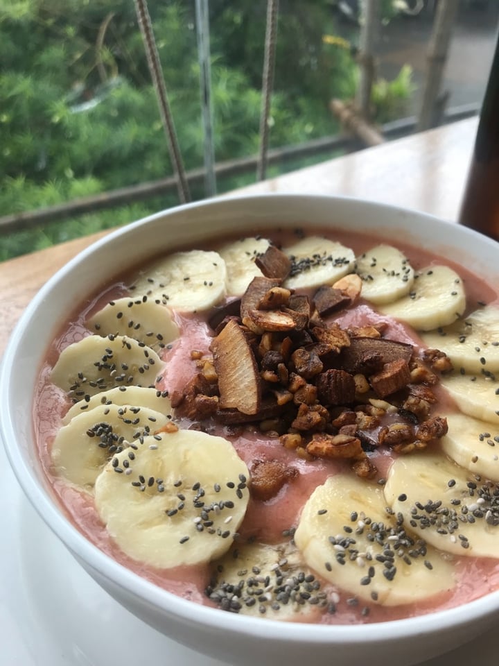 review photo of One O Eight Lifestyle Cafe Smoothie Bowl And Salad shared by @payallodha on 22 Nov 2019 - review