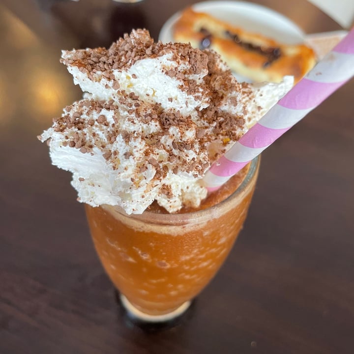 photo of Hope Vegan Bar Frappe helado con crema shared by @milidonate on  21 Dec 2021 - review