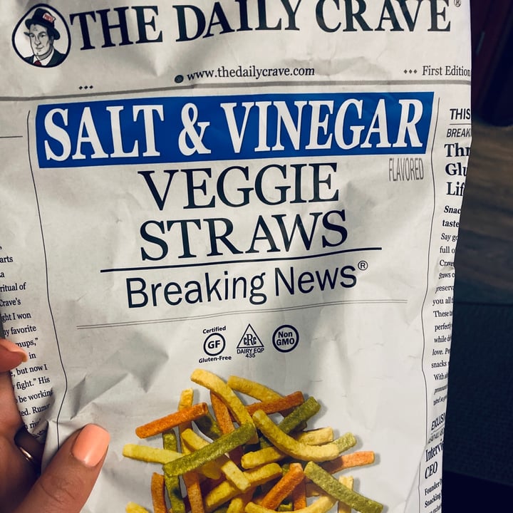 photo of The Daily Crave Salt and Vinegar Veggie Straws shared by @katepadula on  28 Apr 2020 - review
