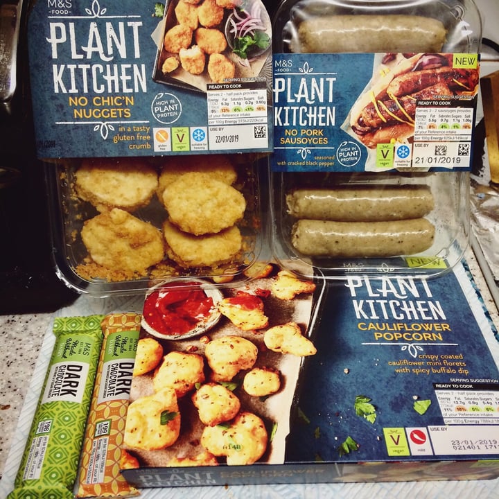 photo of Plant Kitchen (M&S) Cauliflower Popcorn shared by @ghoulyprincess on  08 Apr 2019 - review