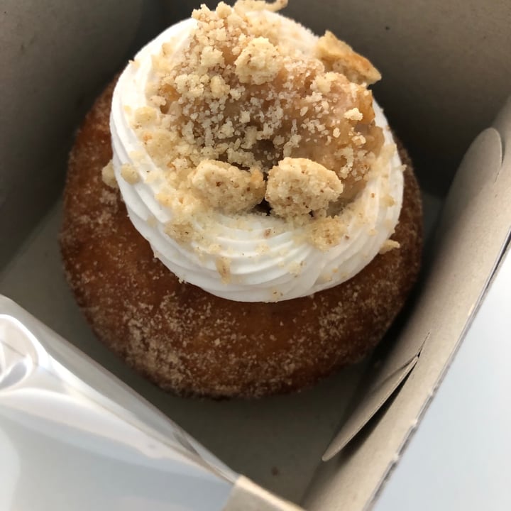 photo of Grumpy & Runt | Little Deli & Donuts Apple Crumble Donut shared by @georgimei on  28 Jul 2020 - review