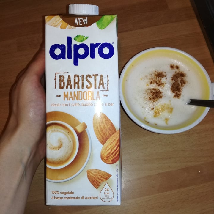 photo of Alpro Almond Barista shared by @lauracortinovisveg on  28 Aug 2022 - review