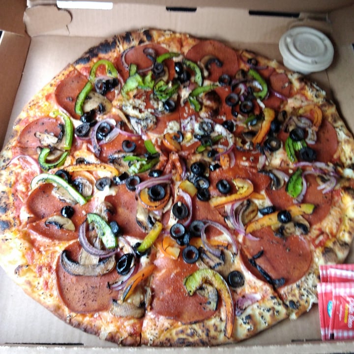 photo of Ixteriolo's Pizza Creta shared by @leolpopper on  17 Aug 2021 - review