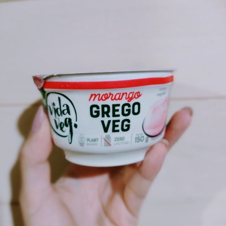 photo of Vida Veg Grego Veg Morango shared by @lauhss on  11 Mar 2022 - review