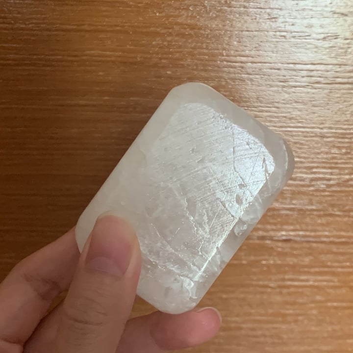 review photo of Bamboo Straw Girl All natural crystal Deodorant shared by @twigsfeed on 07 Sep 2021 - review