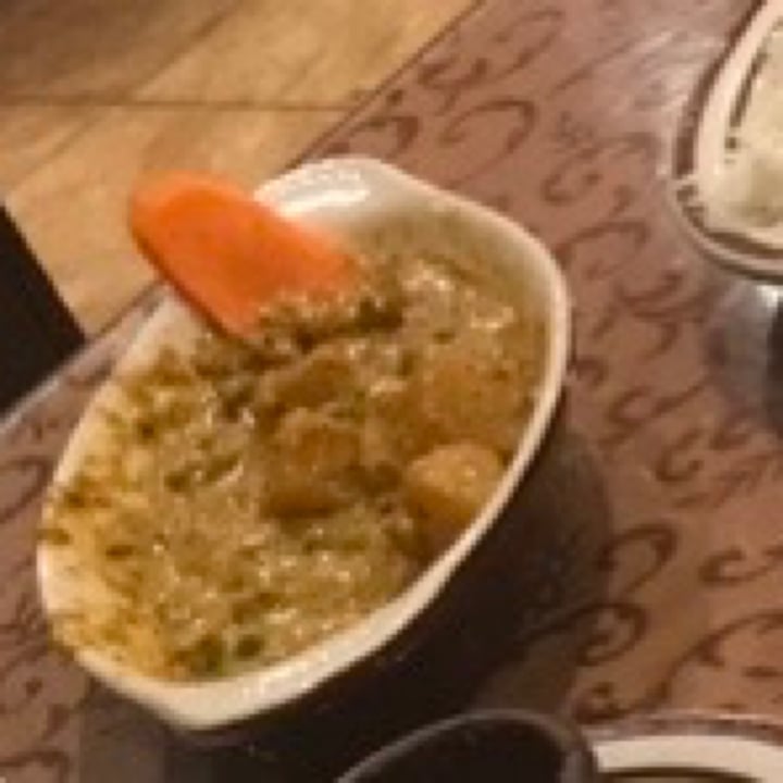 review photo of Indian Cuisine Aloo Matar shared by @cyiamvegan on 24 Apr 2020 - review