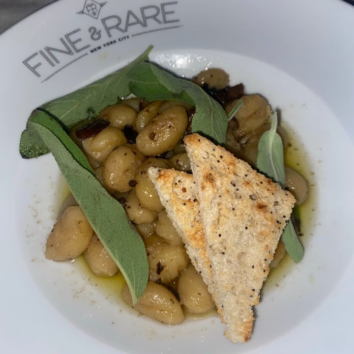 photo of Fine & Rare Gnocchi with Mushroom Ragu shared by @isabelaferreiro on  24 Nov 2022 - review