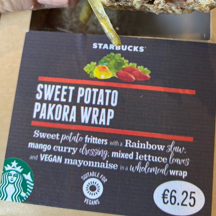 review photo of Starbucks Sweet potato pakora wrap shared by @beeveg on 11 May 2022 - review