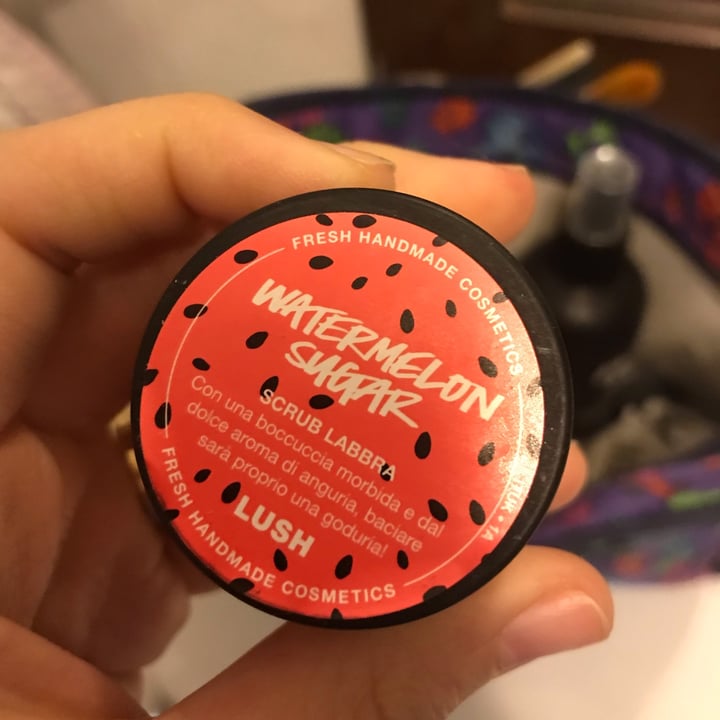 photo of LUSH Fresh Handmade Cosmetics Watermelon Lip Scub shared by @dalilacolusso on  10 Apr 2022 - review