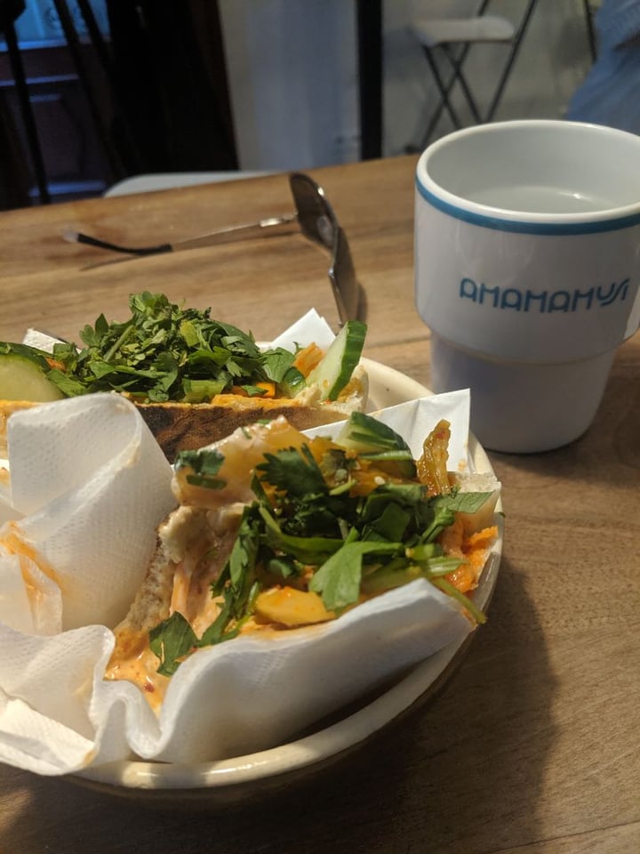photo of Hummus Amamamusi Warm Pita With Kimchi And Hummus shared by @negativesplendor on  29 Mar 2020 - review