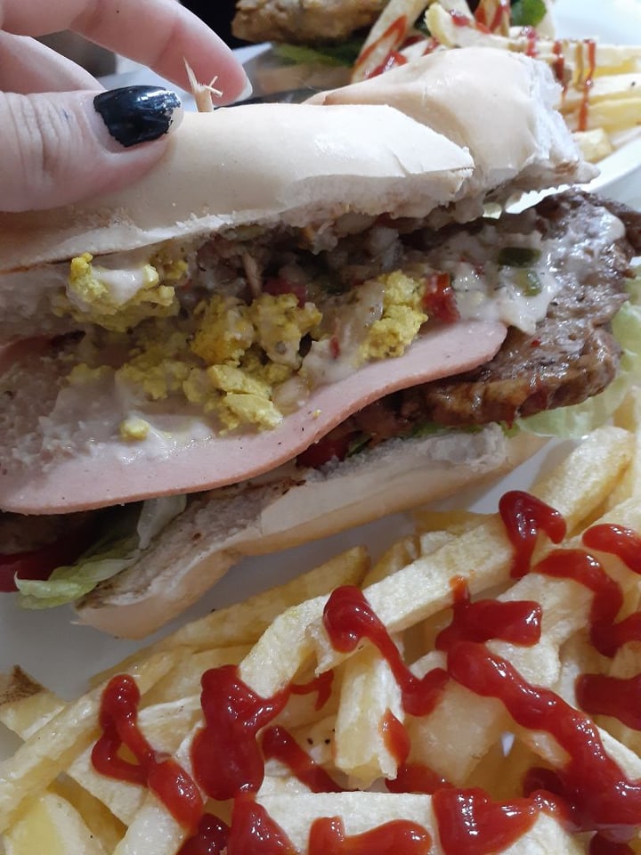 review photo of Loving Hut Microcentro Bondiola Lover Completa shared by @antonellamazzocchi on 02 Feb 2020 - review