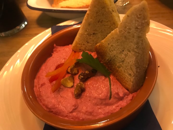 photo of Kingfisher on The Quay Beetroot hummus shared by @lolilore on  08 Dec 2019 - review