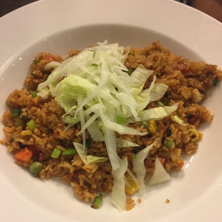 review photo of North South East West Fusion Vegetarian Cuisine Tom Yum Fried Rice shared by @jenniferoconnor on 15 Sep 2020 - review