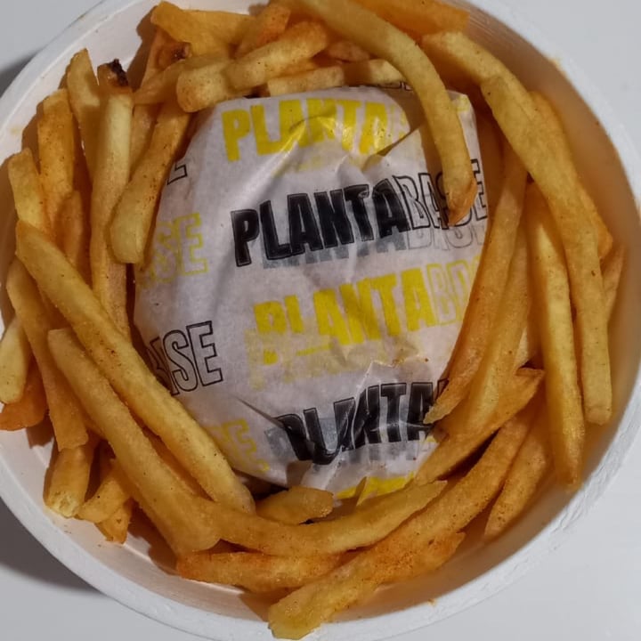 review photo of Planta Base Hamburguesas Veganas CBA Hamburgesa clásica shared by @catuchavegana on 02 Feb 2022 - review