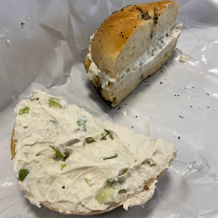 photo of The Borscht Belt Tofu scallion cream cheese shared by @kdawn on  08 Jul 2021 - review