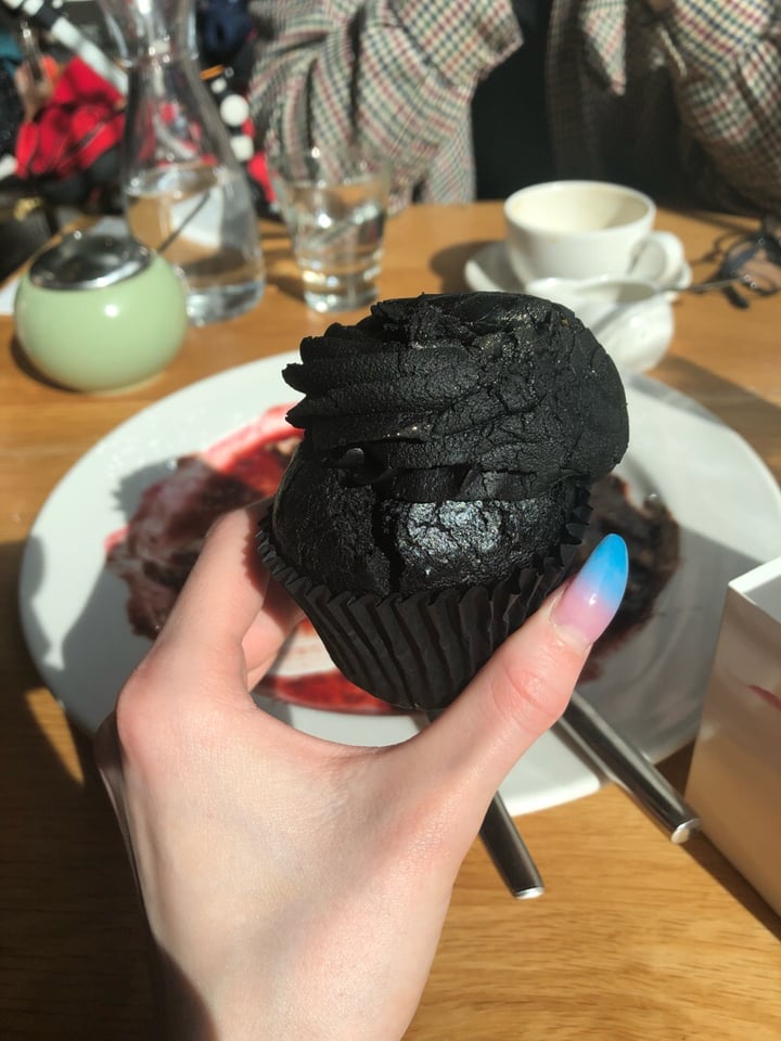 review photo of Naked Bakery Black velvet cupcake shared by @re4lhorrorshow on 28 Dec 2019 - review