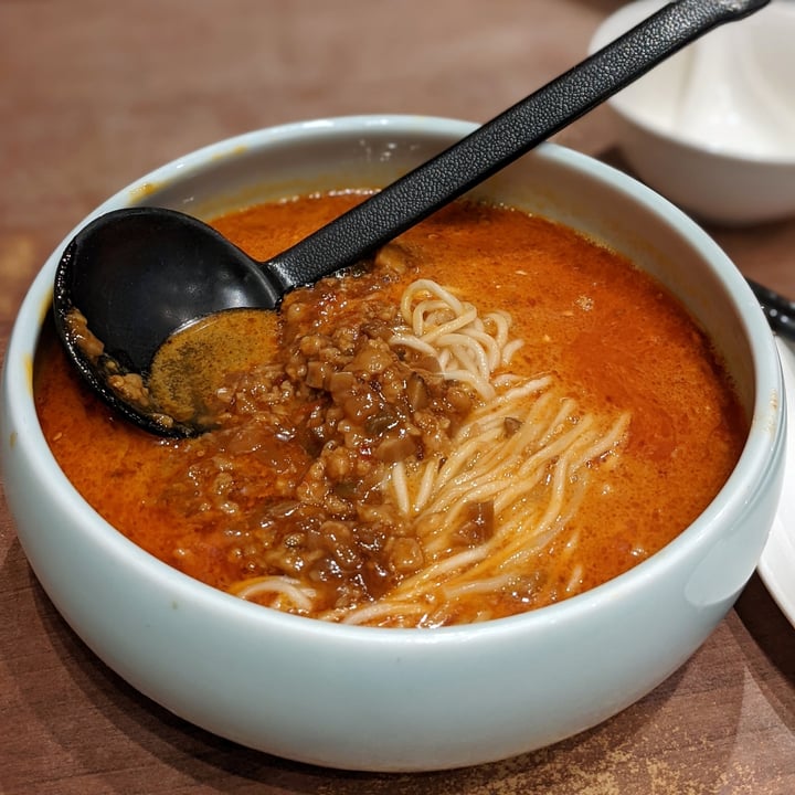 photo of Crystal Jade La Mian Xiao Long Bao Signature Dan Dan la mian with minced omnimeat shared by @masalapotates on  17 Oct 2021 - review