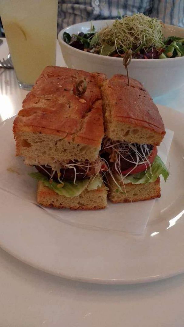 photo of Peacefood Vegan Cheese Burger shared by @veganmd on  13 Dec 2019 - review
