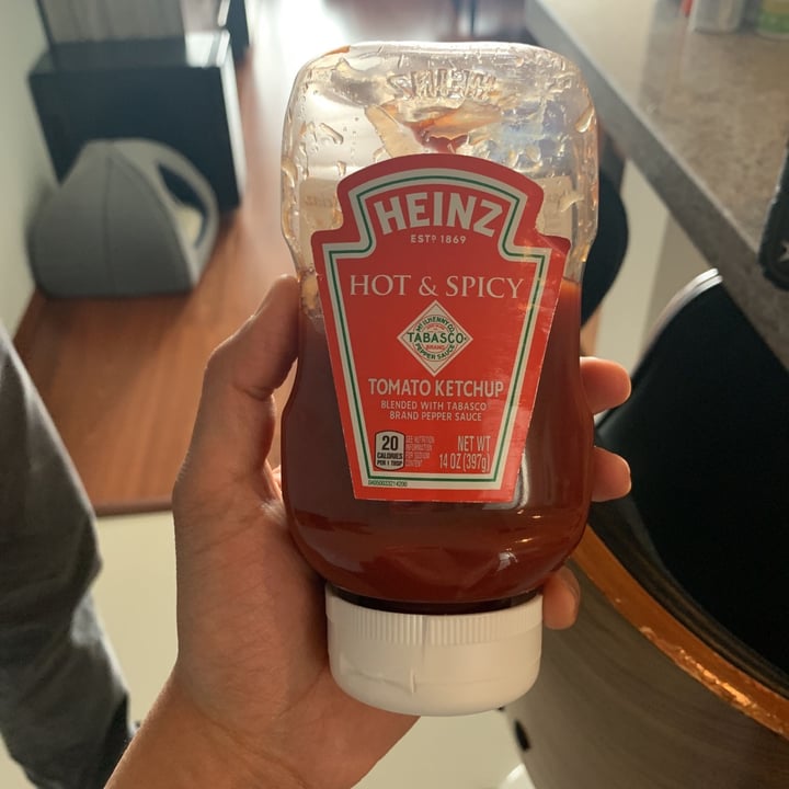photo of Heinz Hot & spicy tomato ketchup shared by @fernandasierra on  11 Feb 2021 - review