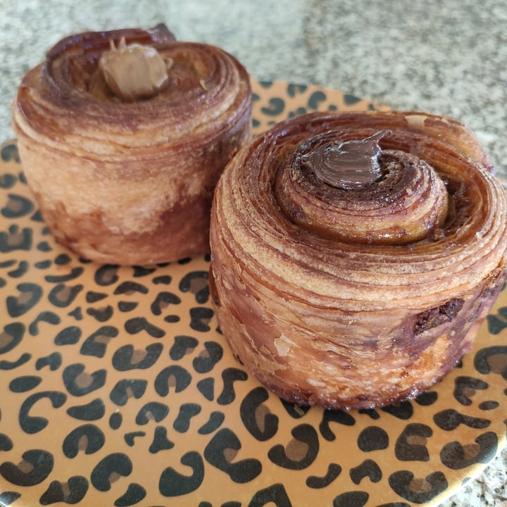 photo of The hippie Baker Rollo De Hojaldre Chocolate/Avellana shared by @zalro-jr on  13 Oct 2020 - review