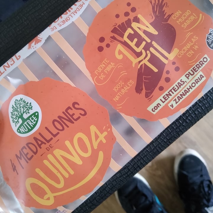 photo of Nutree Medallones de Quinoa Lentil con Lenteja, Puerro y Zanahoria shared by @madmadalice on  25 May 2020 - review
