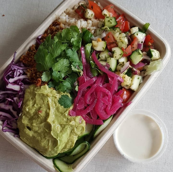 photo of Fern & Fika Raw taco salad bowl shared by @enkelvegan on  28 Jan 2021 - review
