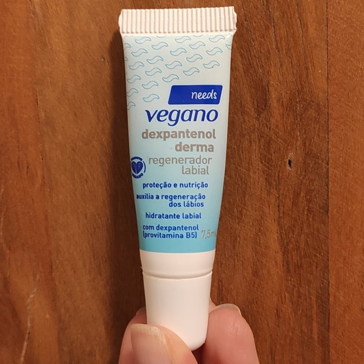 review photo of Vegan by Needs Hidratante labial shared by @veganoca on 25 Apr 2022 - review