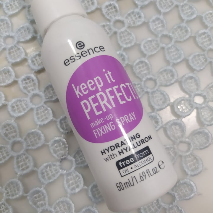 review photo of Essence Cosmetics Keep it perfect - Fixing Spray shared by @seminidichia on 16 Jun 2022 - review