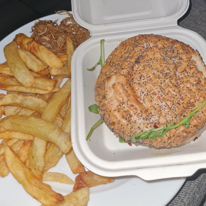 photo of Doppio Zero Bryanston The Earth Child Burger shared by @gloomyvegan on  24 May 2021 - review
