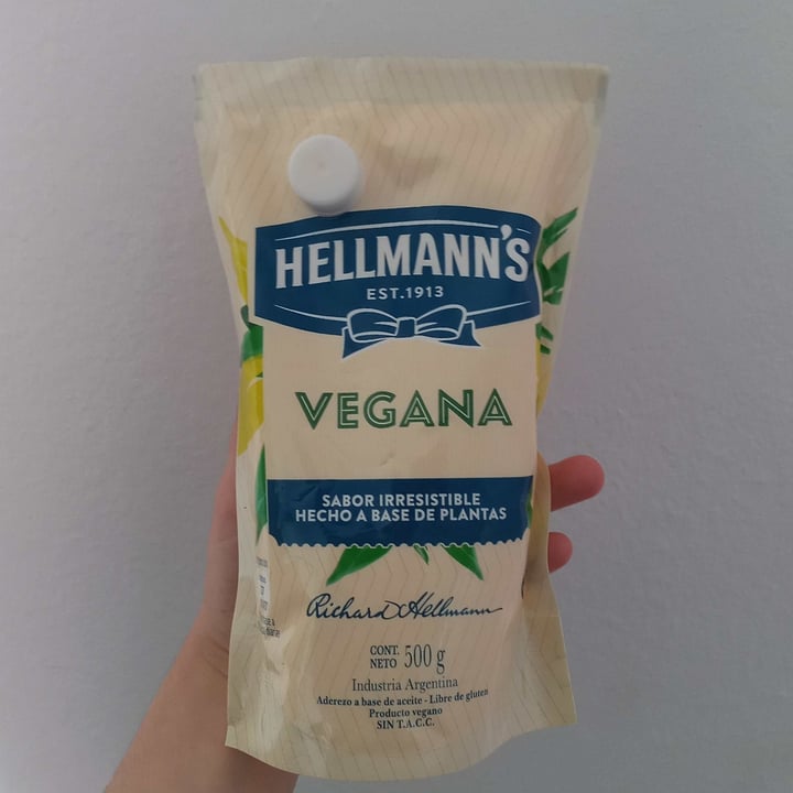 photo of Hellmann’s Mayonaise shared by @julisvegan on  02 Nov 2022 - review
