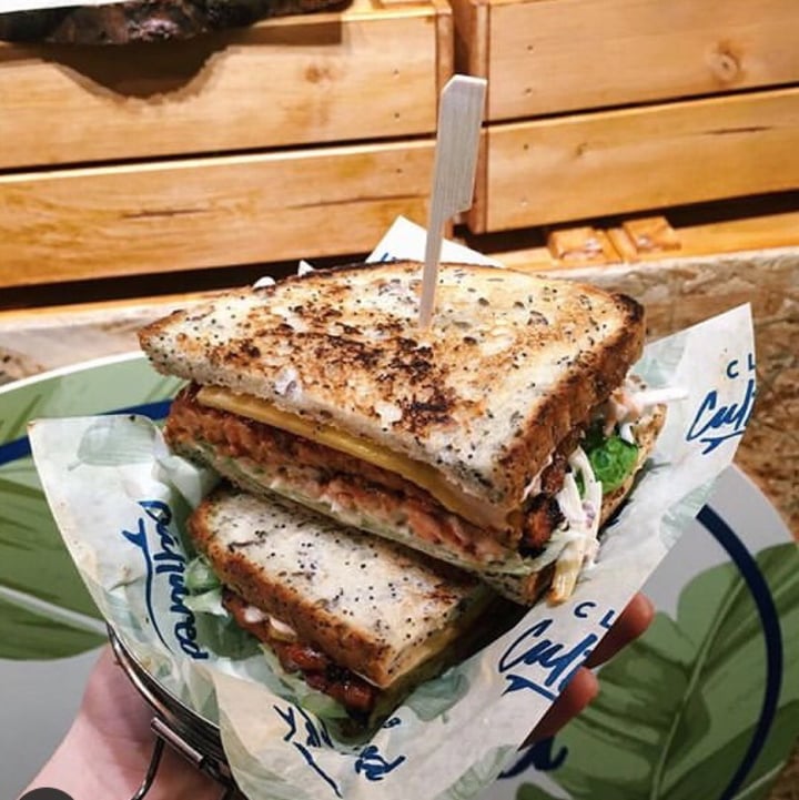 photo of Club Cultured (Mobile Street Vendor) Tempeh Rib Club Sandwich shared by @beatlebel on  18 Mar 2020 - review