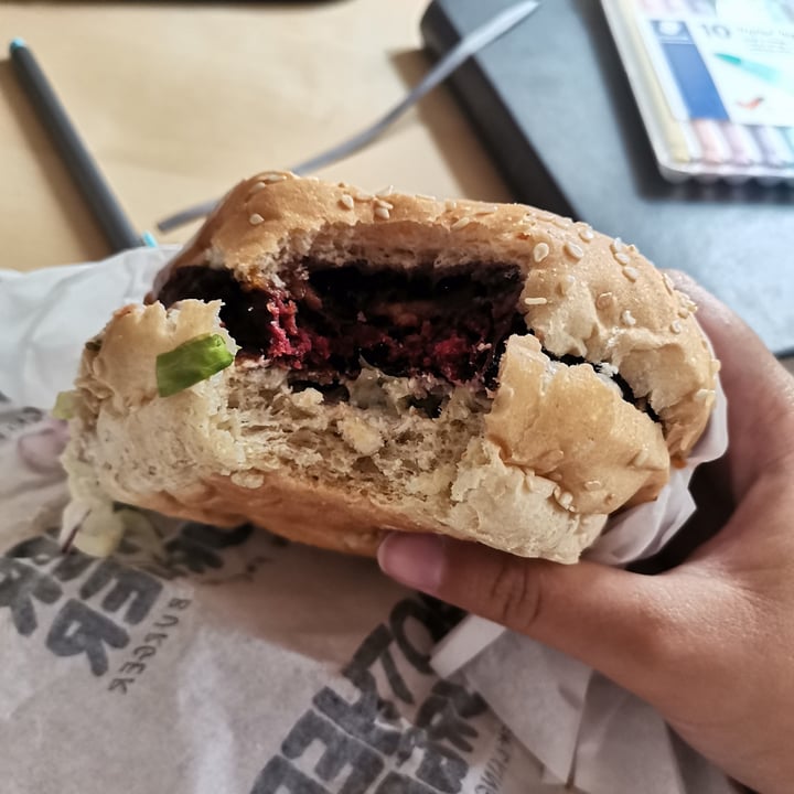 photo of Mother Burger Queen burger shared by @teresaacsf on  22 Sep 2020 - review