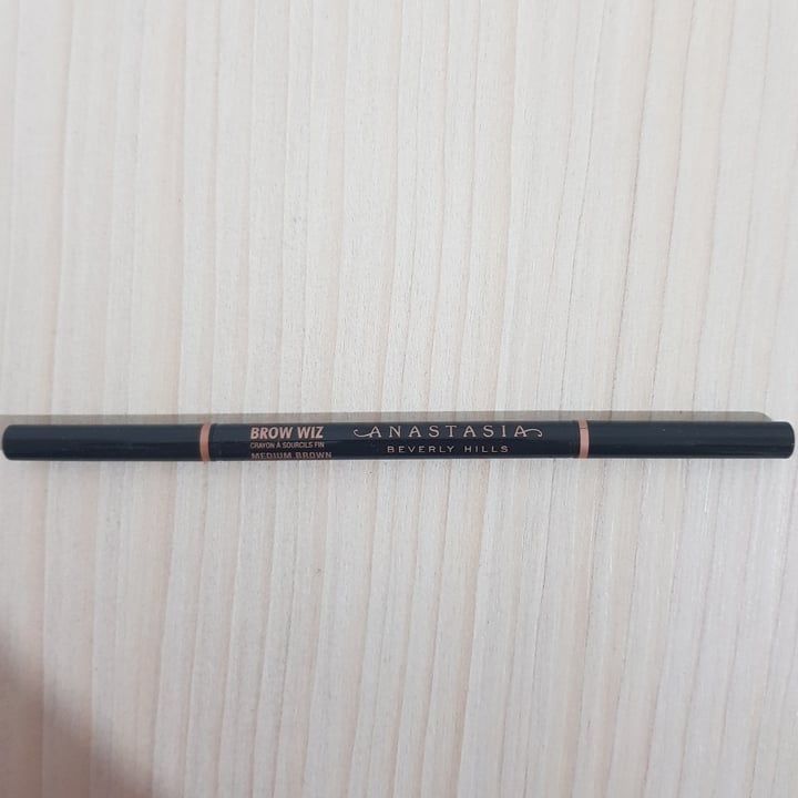 photo of Anastasia Beverly Hills Brow Wiz shared by @ieio on  12 Jun 2022 - review