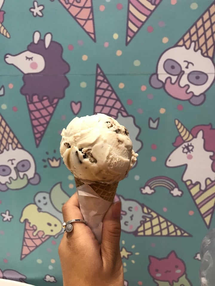 photo of Dear Bella Creamery Moose tracks shared by @valeriatrejo on  26 Jan 2020 - review