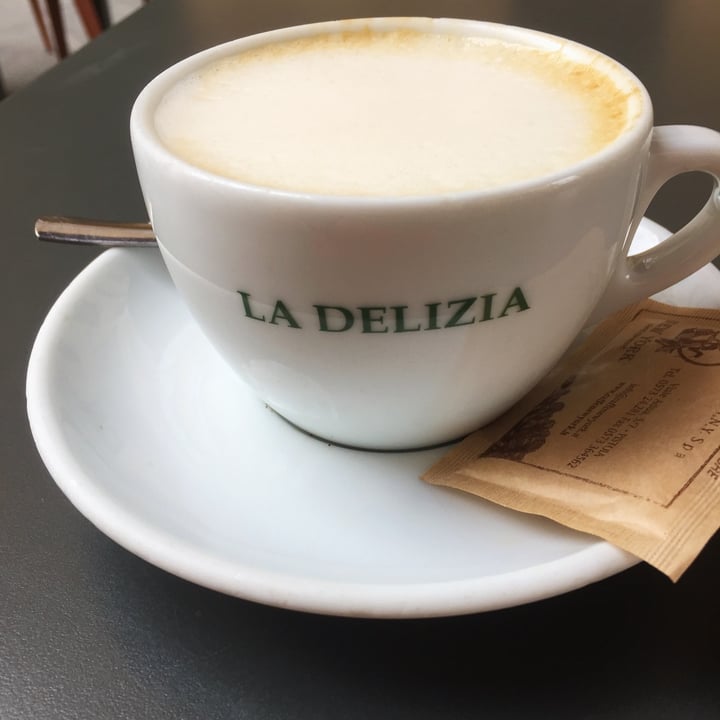 review photo of La Delizia Cappuccino di Soia shared by @vegali99 on 20 Apr 2022 - review