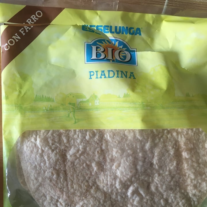 review photo of Esselunga Bio Piadina con farro shared by @stellinafrancy on 06 Apr 2022 - review