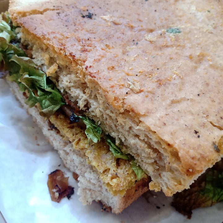 photo of Brote Sándwich Pan de ajo Vegano shared by @daniconstelacion on  17 Jul 2021 - review